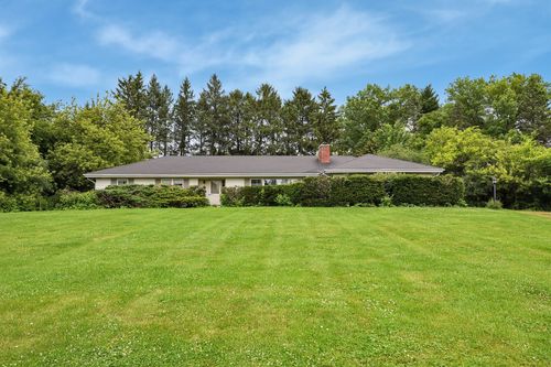 1832 Baldwin Road, Inverness, IL, 60067 | Card Image