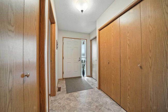 69 - 2816 Botterill Crescent, Townhouse with 2 bedrooms, 2 bathrooms and 2 parking in Red Deer AB | Image 4