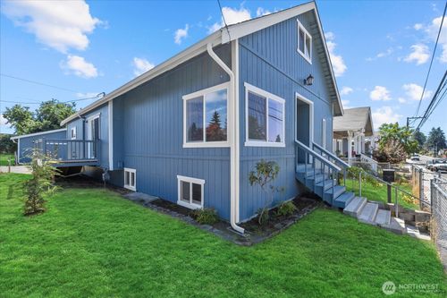 806 4th Street Se, Auburn, WA, 98002 | Card Image