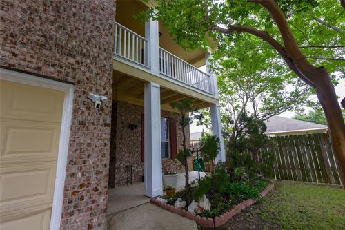 6121 Los Cielos Blvd, Del Valle, TX, 78617-3618 | Card Image