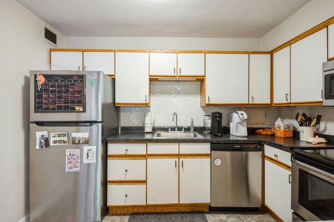 APT-311 - 555 Cornelia Ave, Condo with 2 bedrooms, 2 bathrooms and 1 parking in Chicago IL | Image 5