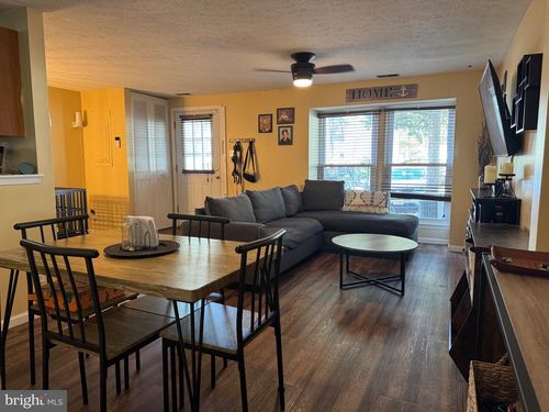 1908 Greenwood Dr, LINDENWOLD, NJ, 08021-6784 | Card Image