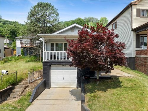 1309 N 7th St, Martins Ferry, OH, 43935-1807 | Card Image