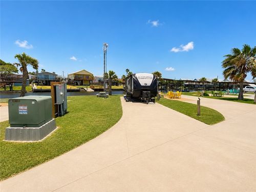 5-101 Caribbean Dr, Corpus Christi, TX, 78418-2837 | Card Image