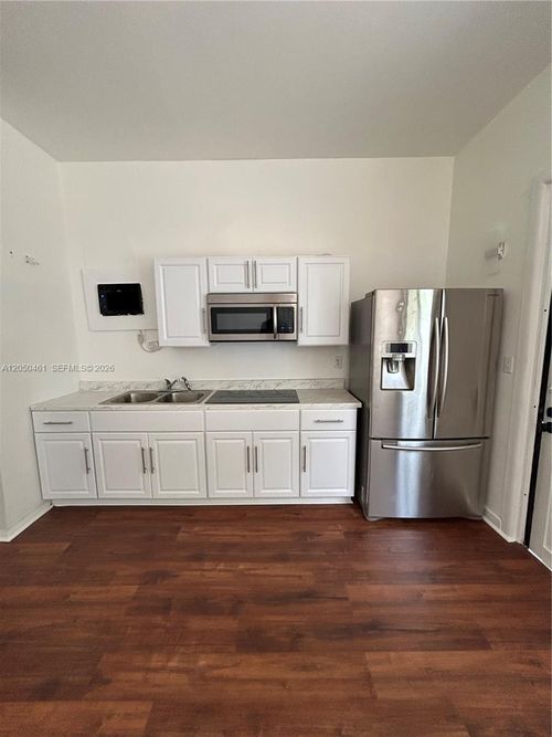 b-2516 Cleveland St, Hollywood, FL, 33020-3084 | Card Image