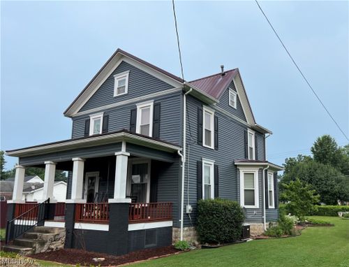 911 Grandview Ave, New Matamoras, OH, 45767-1107 | Card Image