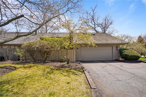 13-441 Knollwood Dr, Aurora, OH, 44202 | Card Image