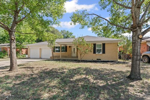 3520 Sheridon Dr, North Richland Hills, TX, 76117-3340 | Card Image