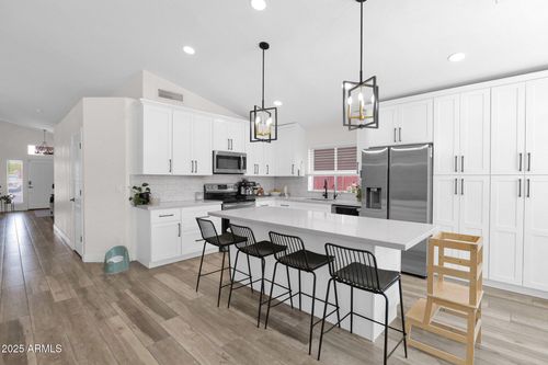 665 W Minton Dr, Tempe, AZ, 85282-6580 | Card Image