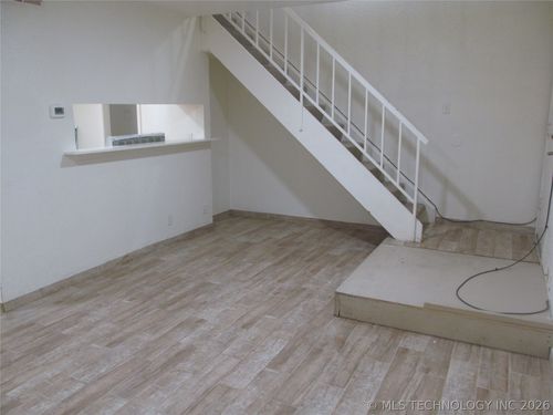 unit-210-6618 Zunis Ave, Tulsa, OK, 74136-1197 | Card Image