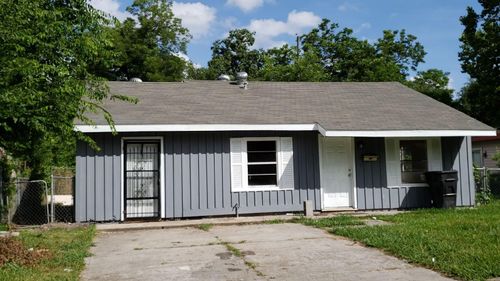 7319 Mountbatten Rd, Houston, TX, 77033-2716 | Card Image