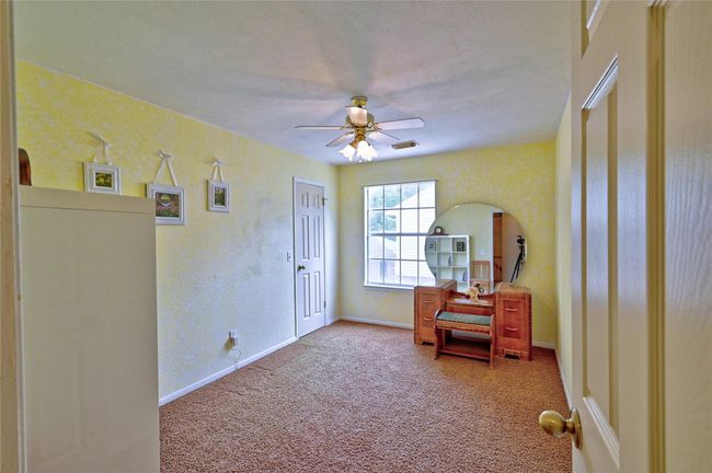 2715 Meadow Tree Ln, House other with 4 bedrooms, 3 bathrooms and 2 parking in Spring TX | Image 28