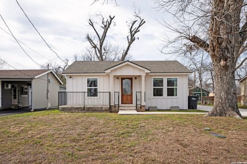839 Oasis St, New Braunfels, TX, 78130-3718 | Card Image