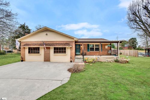 1605 E Durst Avenue, Greenwood, SC, 29649 | Card Image