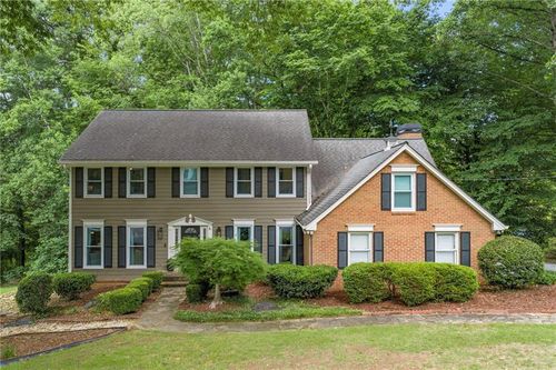 2556 Midvale Ln, Tucker, GA, 30084-3215 | Card Image