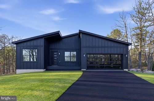 251 Sachem Hl, HEDGESVILLE, WV, 25427-1545 | Card Image