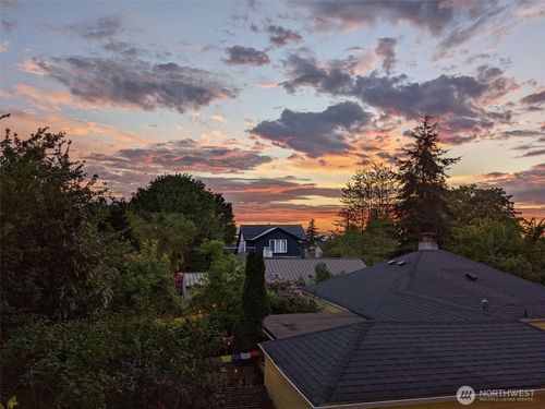 103-135 N 105th St, Seattle, WA, 98133-8767 | Card Image