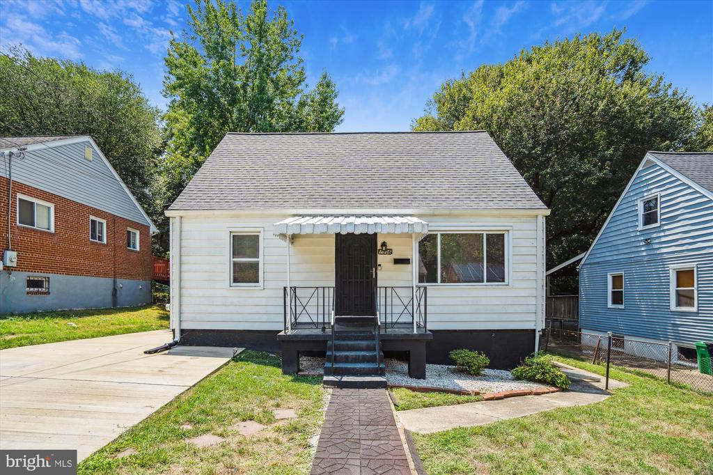 Nova Ave, Capitol Heights, MD 20743