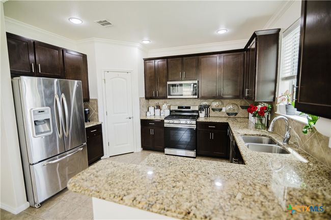 201 Boulder Ridge Dr, House other with 5 bedrooms, 3 bathrooms and null parking in Cuero TX | Image 9