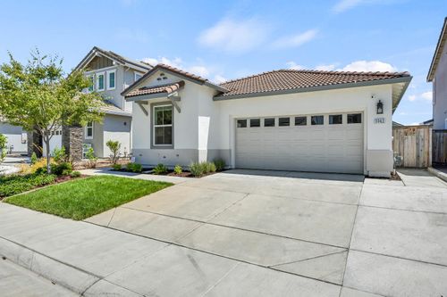 3063 Ridgecrest Dr, Lincoln, CA, 95648-7876 | Card Image
