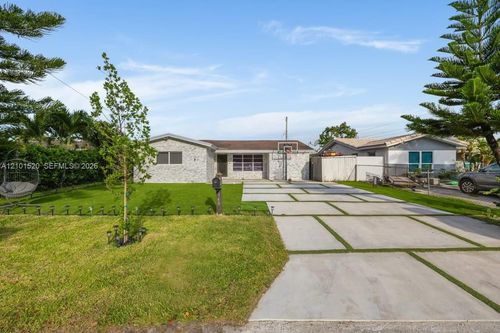2340 66th Ter, Hollywood, FL, 33024-3905 | Card Image