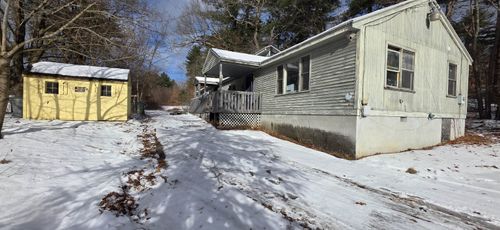 99 Route 27, Raymond, NH, 03077-1211 | Card Image