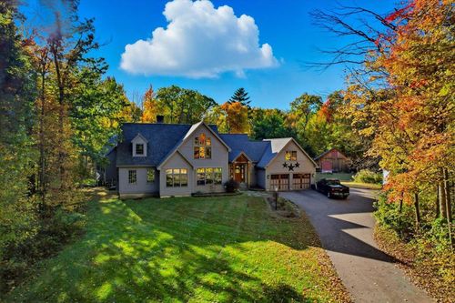 214 Kylies Way, Colchester, VT, 05446-6289 | Card Image