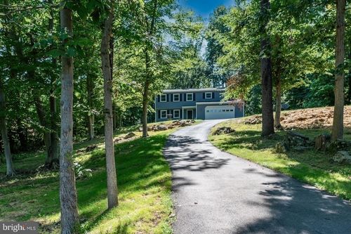 1415 N Gravel Pike, PERKIOMENVILLE, PA, 18074-9779 | Card Image