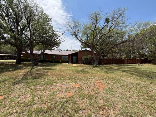 699 E Line St, Loraine, TX, 79532 | Card Image