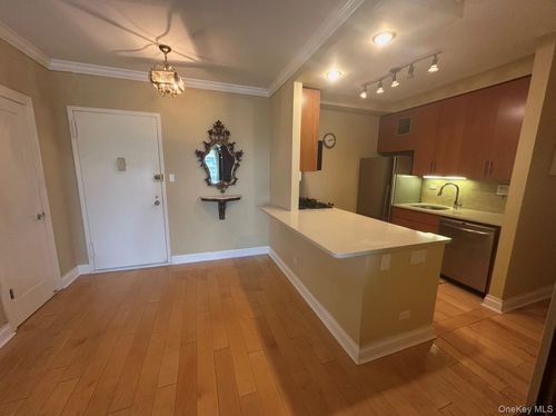 ph-f-18-15 215th St, Bayside, NY, 11360-2154 | Card Image