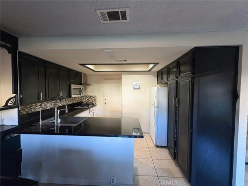 42-6100 Arbutus Ave, Huntington Park, CA, 90255 | Card Image