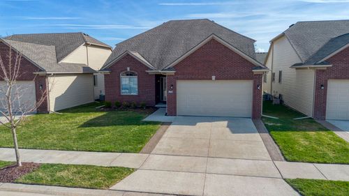 30028 Danvers Dr, Chesterfield, MI, 48051-3936 | Card Image