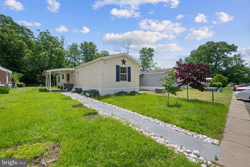 109 Judywood Ln, ESSEX, MD, 21221-3227 | Card Image