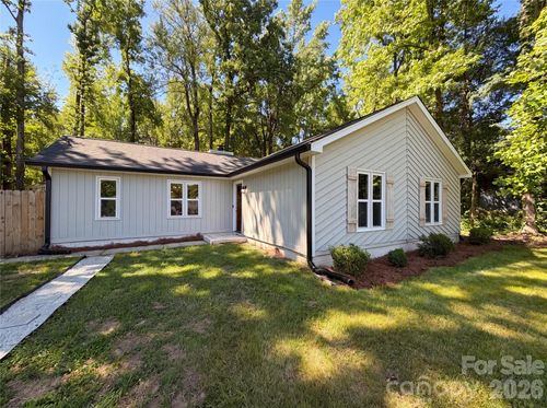 4554 Strangford Ave, Charlotte, NC, 28215-3957 | Card Image