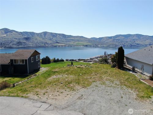 120 Orchard View Dr, Chelan, WA, 98816-9533 | Card Image