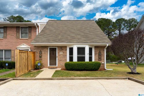 5124 Falling Creek Ln, BIRMINGHAM, AL, 35235-8651 | Card Image