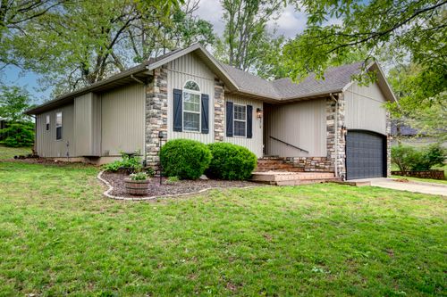 1376 N 14th St, Ozark, MO, 65721-8332 | Card Image