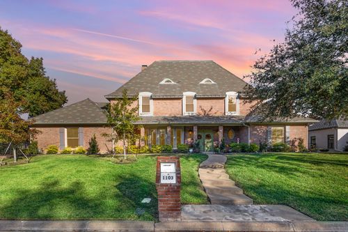 1103 Findlay Dr, Arlington, TX, 76012-2718 | Card Image