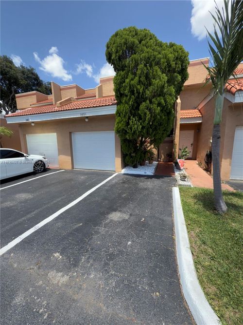 1651 Sw 120th Ave, Pembroke Pines, FL, 33025-3704 | Card Image