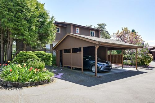 13-933 Admirals Rd, Esquimalt, BC, V9A2P1 | Card Image
