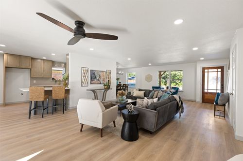 403 S Waterview Dr, Richardson, TX, 75080-5833 | Card Image