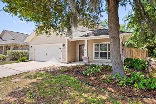 8393 New Orleans Ct, Navarre, FL, 32566-6350 | Card Image