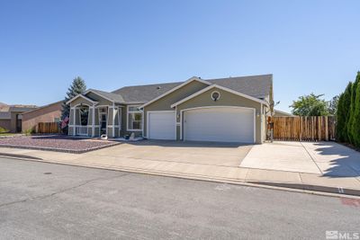 17760 Thunder River Dr., House other with 4 bedrooms, 2 bathrooms and null parking in Reno NV | Image 2