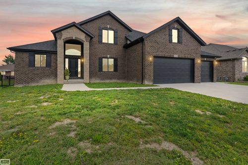 53253 Sams Ln, Chesterfield, MI, 48047-2749 | Card Image