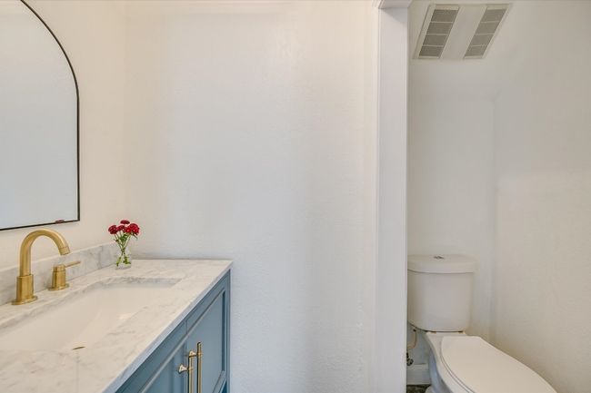 10104 Oak Hollow Cir, House other with 4 bedrooms, 2 bathrooms and 2 parking in Austin TX | Image 8