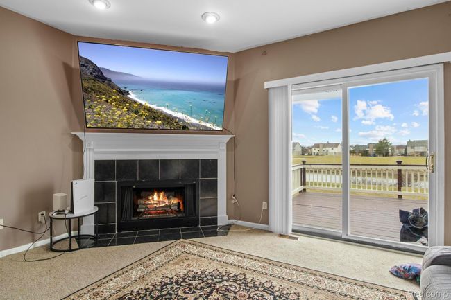 FAMILY ROOM | Image 19