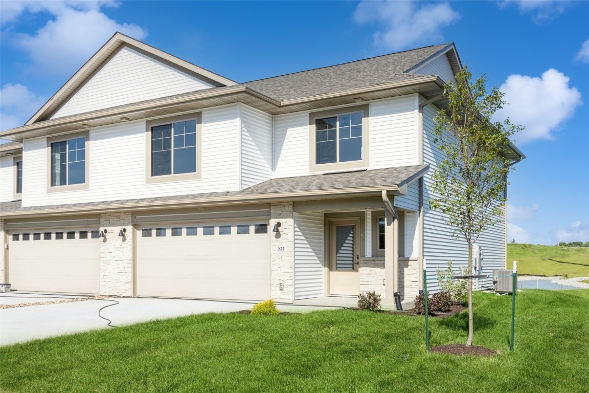 High Ridge Trl, Solon, IA 52333