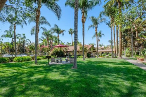 apt-225-2881 Huntington Blvd, Fresno, CA, 93721-2319 | Card Image