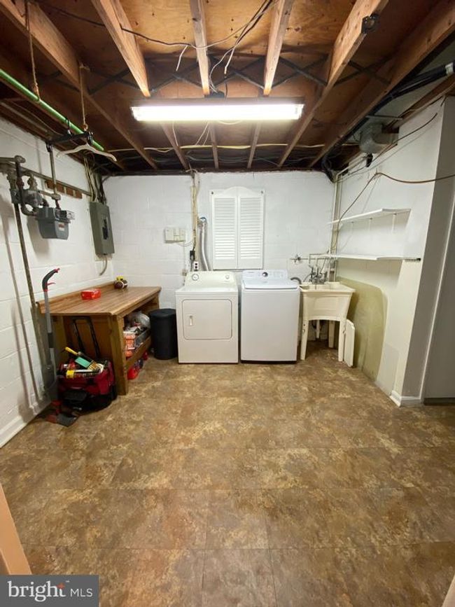 6313 Bardu Ave, House other with 3 bedrooms, 2 bathrooms and null parking in SPRINGFIELD VA | Image 21