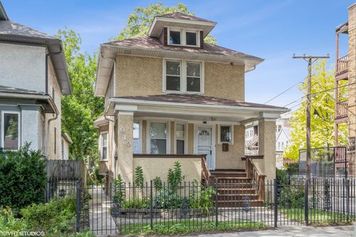 913 Highland Ave, Oak Park, IL, 60304-1530 | Card Image